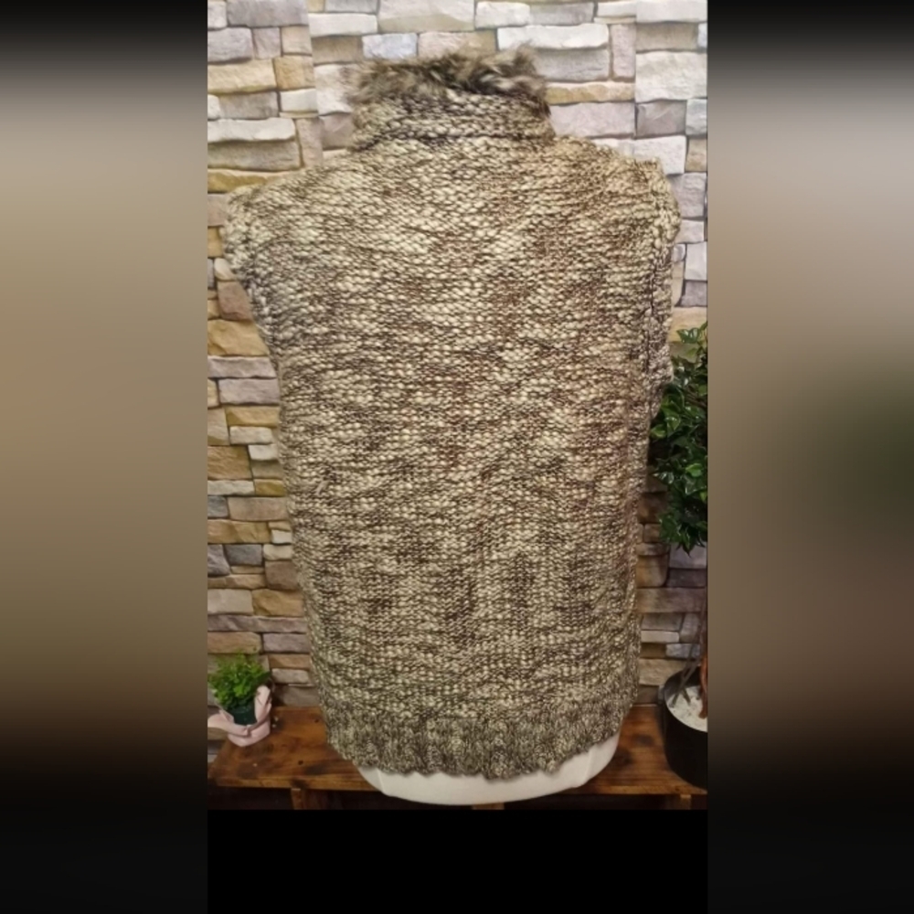 New Large Charter Club Sweater Zip Vest Faux Fur - Picture 6 of 8